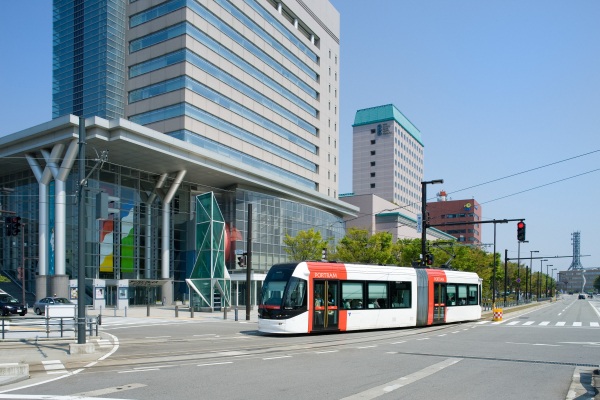 富山地方鉄道富山港線「東岩瀬駅」から市内電車に乗車