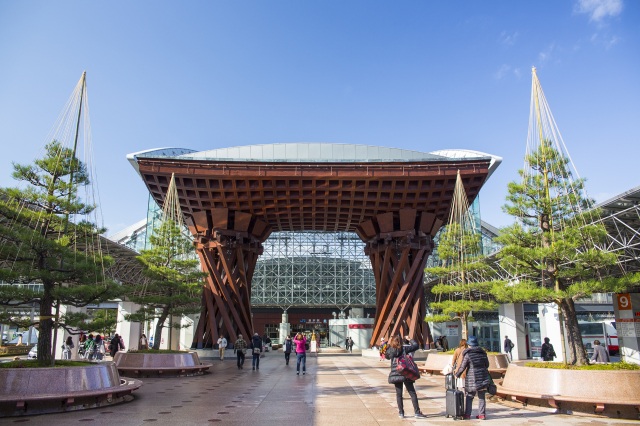 金沢駅・鼓門10