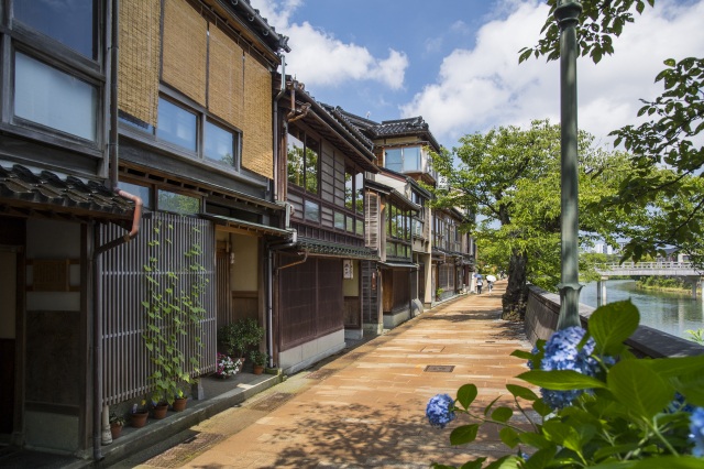 夏の茶屋街